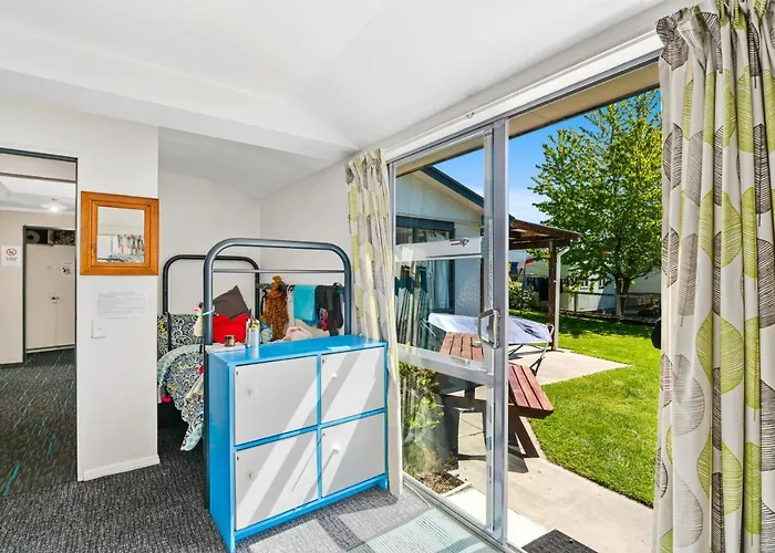 Mountain View Backpackers Wanaka