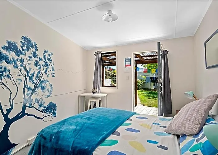 Mountain View Backpackers